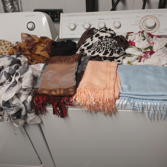 Huge Scarf Bundle (7 Scarves) - Picture 1 of 6